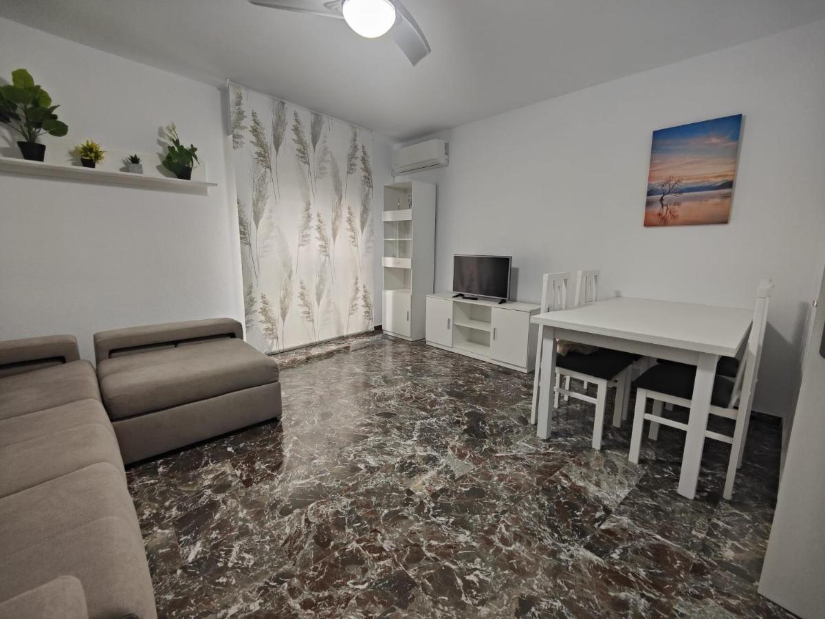 Vivienda En El Centro Historico Con Ascensor Apartment Jaen Luaran gambar